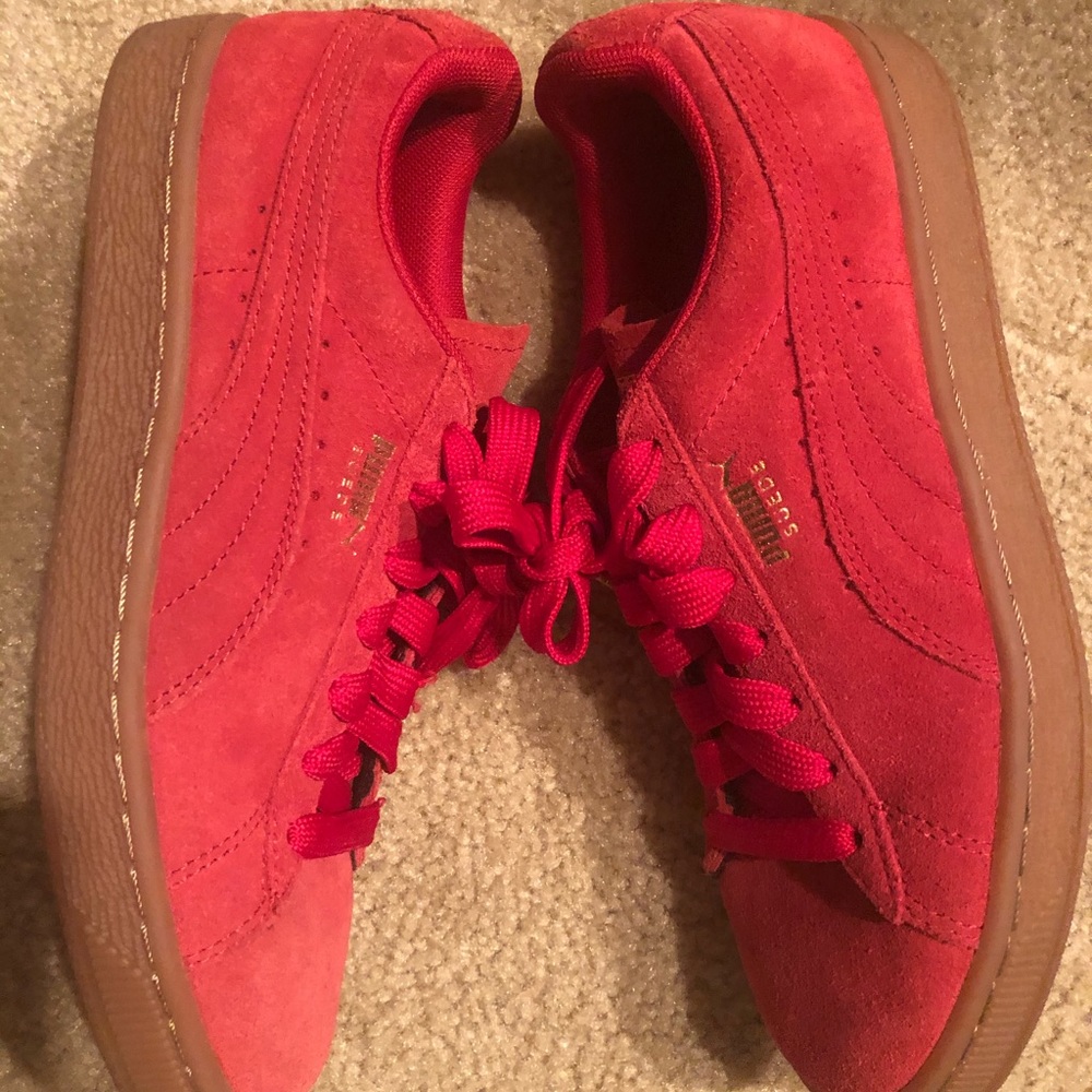 🍒 Cherry Red Puma with Gum Sole 🔥
